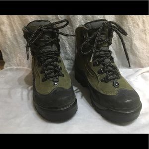 Women’s Vasque Gortex Thinsulate Hiking Boot 8
